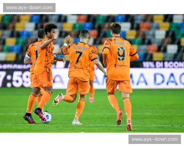 瓦伦西亚新梅斯塔利亚球场复工一周年,主席承诺2027年交付 瓦伦西亚新梅斯塔利亚球场复工一周年,主席承诺2027年交付