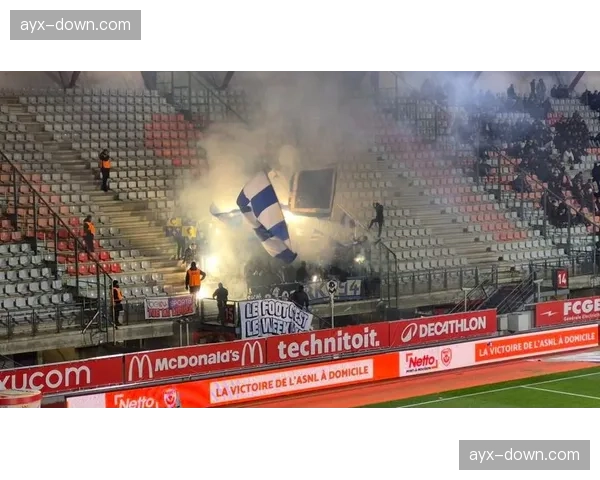 针对球迷投掷杂物事件，DFL将开会讨论加强球场安全管理的具体措施